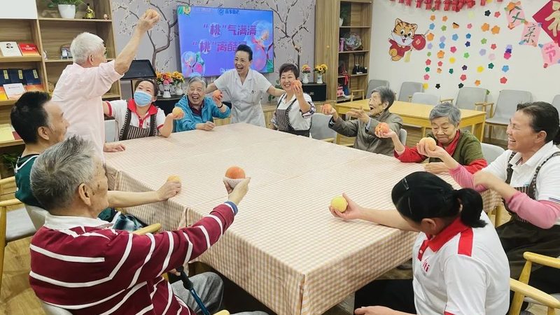 北京日间照料中心，如何为失能老人提供专业照护服务？**
