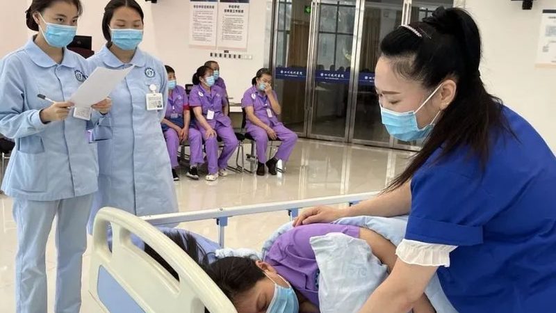 养老护理员证在社区医院：认可度与重要性解析
